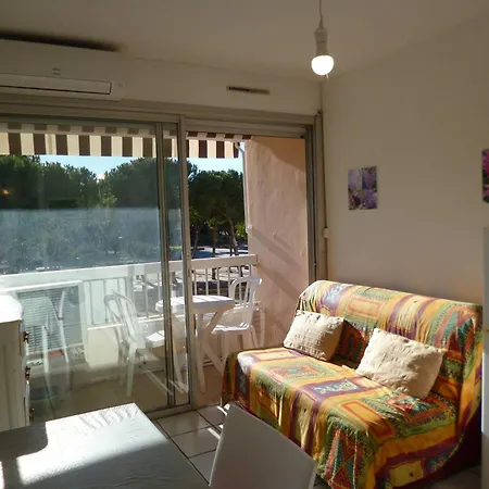 T1 Avec Loggia, Clim, Proche Thermes - Fr-1-571-60 *